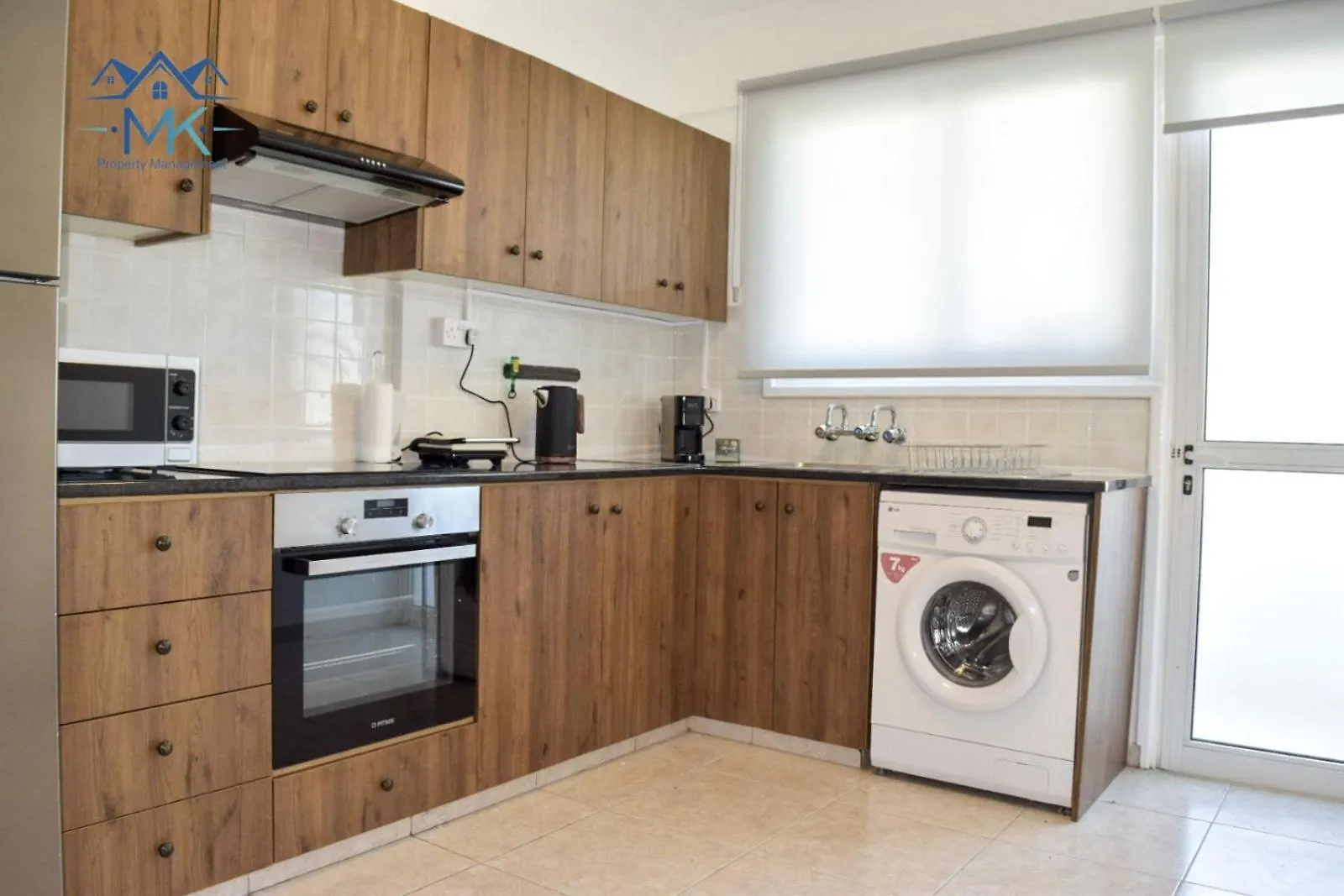 Seawitch Apartment Larnaca