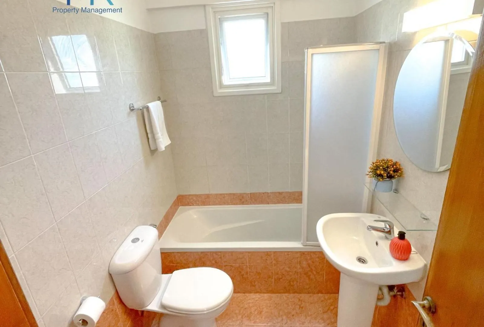 Seawitch Apartment Larnaca