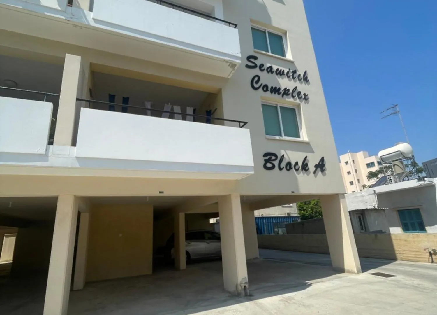 Seawitch Apartment Larnaca